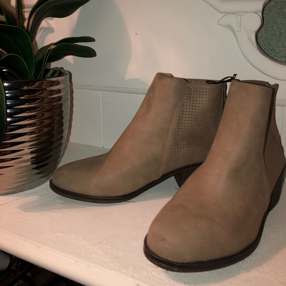 new without tags tan booties. - Picture 3 of 5